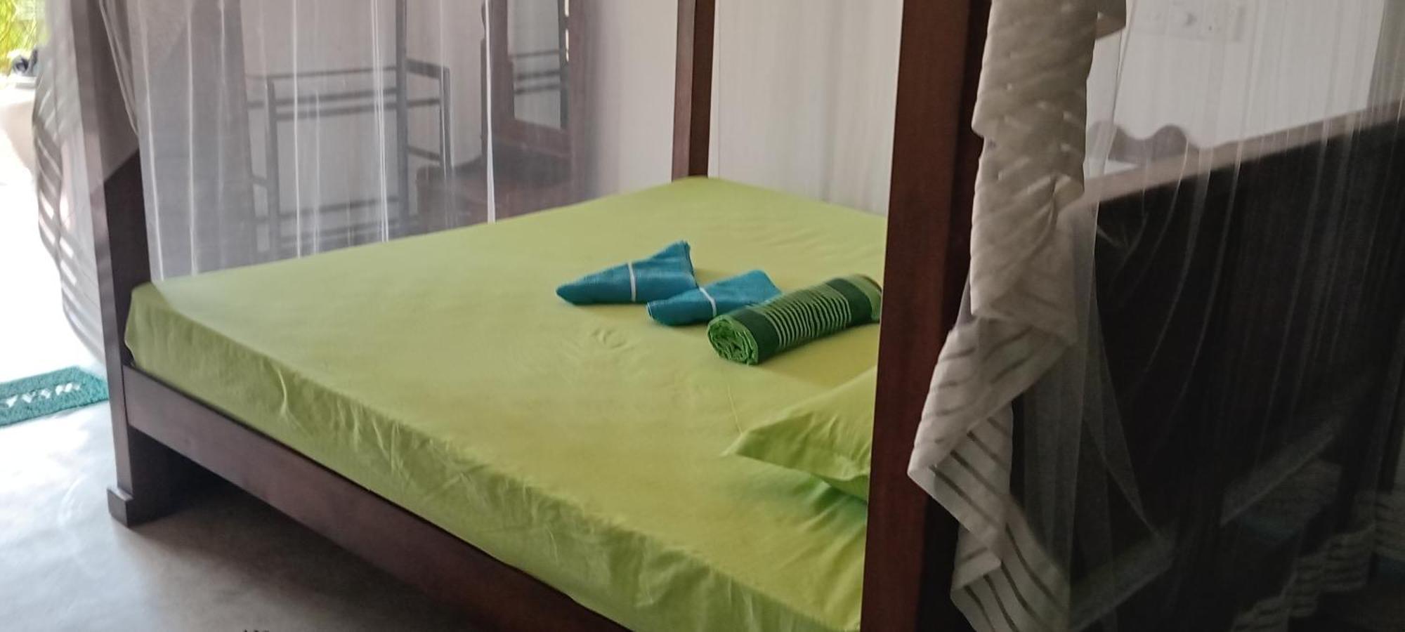 Paddy Field Villa Midigama Room photo