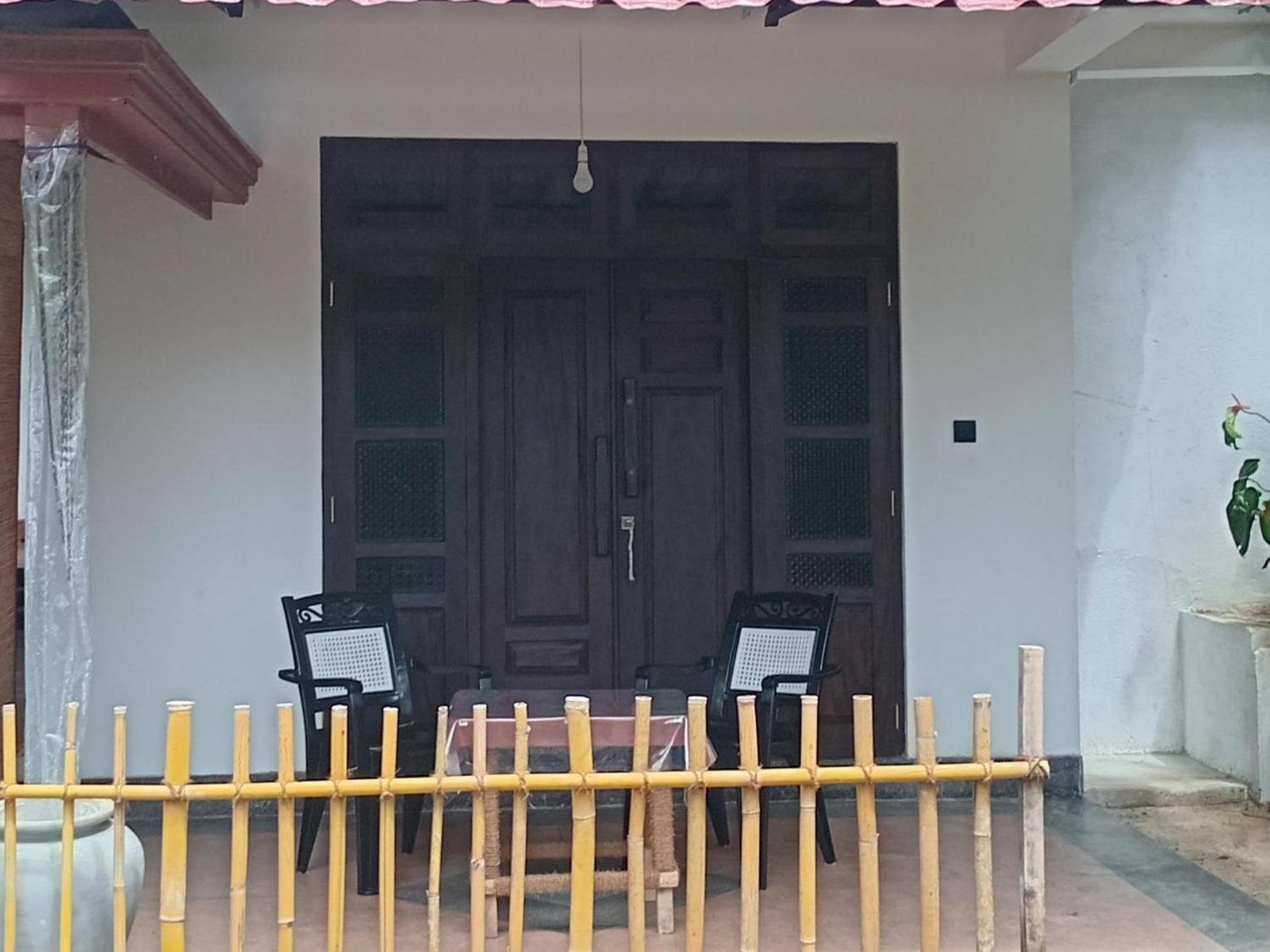 Paddy Field Villa Midigama Room photo