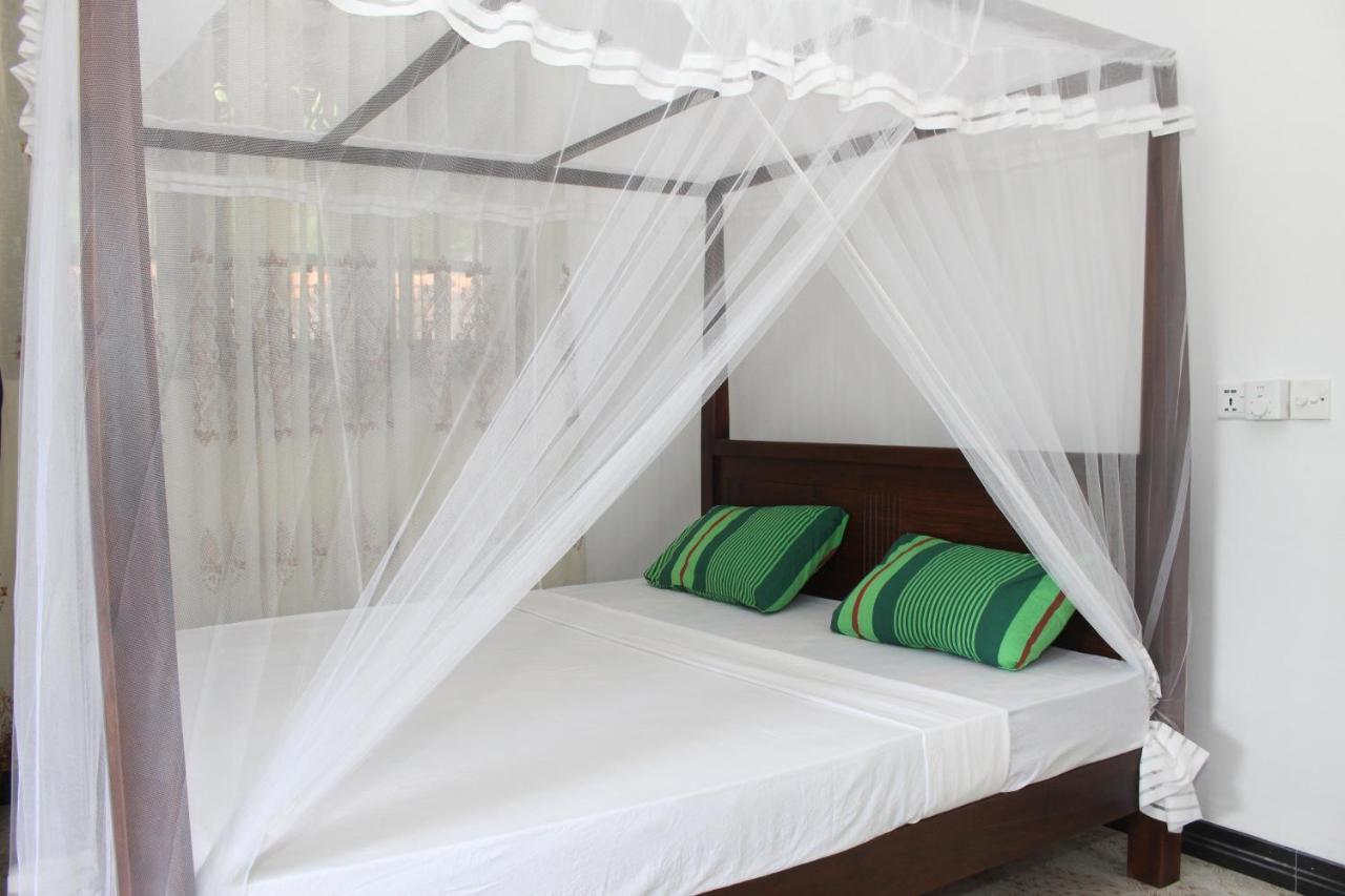 Paddy Field Villa Midigama Exterior photo